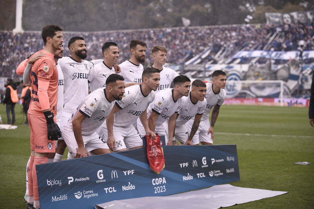 Independiente suma junto a Carlos Tevez. Independiente suma junto a Carlos Tevez.