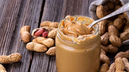 Cómo hacer pasta de maní casera con un solo ingrediente