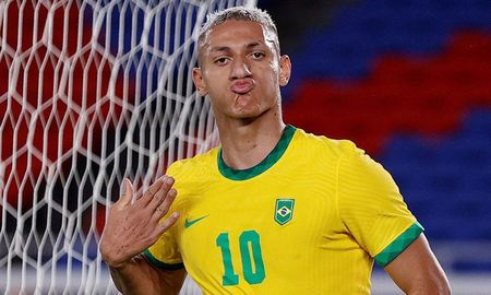 el brasileno richarlison sera companero de cuti romero en tottenham de inglaterra el brasileno richarlison sera companero de cuti romero en tottenham de inglaterra