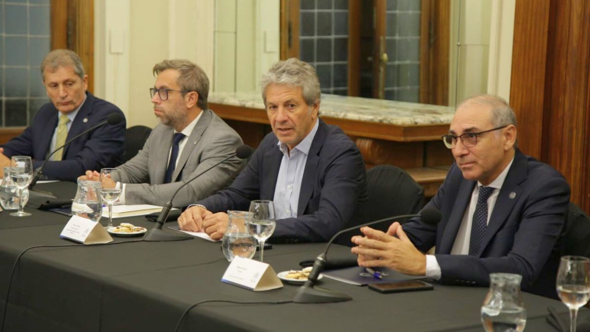 Seg&uacute;n trascendi&oacute;, el objetivo de la visita de Pazo fue explicar la etapa en que se encuentra el plan econ&oacute;mico.