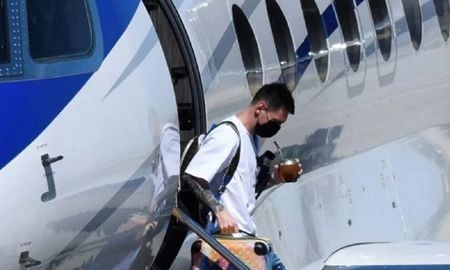 Lionel Messi, Antonela Roccuzzo y sus hijos arribaron este martes a París. Lionel Messi, Antonela Roccuzzo y sus hijos arribaron este martes a París.