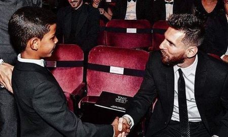 el posteo en instagram del hijo de cristiano con messi el posteo en instagram del hijo de cristiano con messi