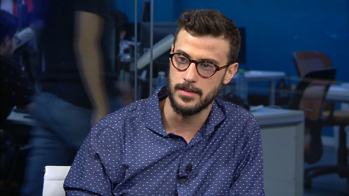 El periodista, Juan Miceli, criticó al conductor de Telenoche, Diego Leuco, que rápidamente le respondió a través de Intrusos.