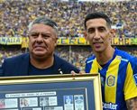 Claudio Chiqui Tapia junto a Ángel Di María. Claudio Chiqui Tapia junto a Ángel Di María.