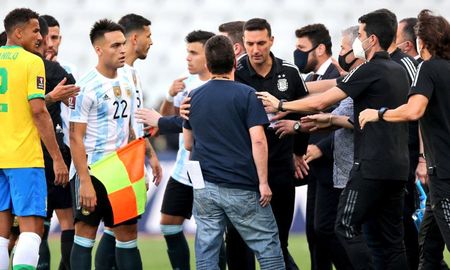 El partido entre Argentina y Brasil por las Eliminatorias fue suspendido por autoridades sanitarias brasileñas, ante supuestas irregularidades de jugadores argentinos. El partido entre Argentina y Brasil por las Eliminatorias fue suspendido por autoridades sanitarias brasileñas, ante supuestas irregularidades de jugadores argentinos.
