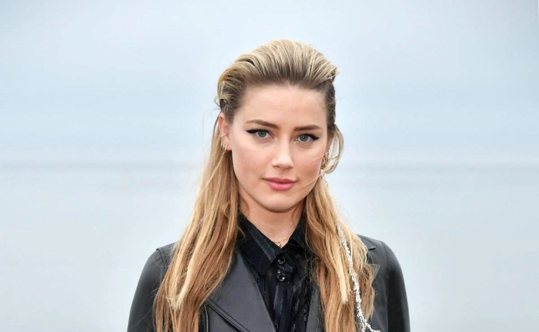 Amber Heard deberá demostrar que donó el dinero del divorcio.