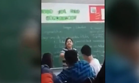 Habló la madre que entró a un aula y golpeó al alumno que le hacía bullying a su hijo Habló la madre que entró a un aula y golpeó al alumno que le hacía bullying a su hijo