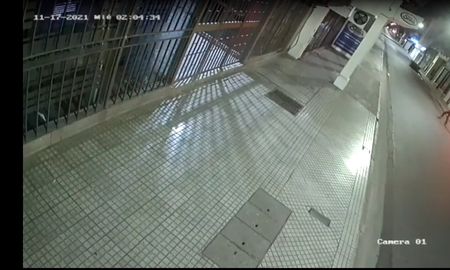 Una sede de Rosario Central fue atacada durante la madrugada de este miércoles. El guardia de seguridad tuvo que ser asistido con quemaduras. Una sede de Rosario Central fue atacada durante la madrugada de este miércoles. El guardia de seguridad tuvo que ser asistido con quemaduras.