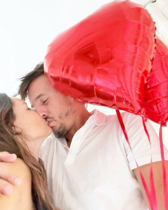 ¡Que viva el amor! Pampita y Rober, enamoradísimos.