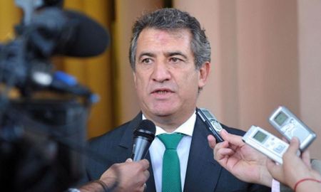 El Gobierno oficializó este martes la salida del cargo del embajador de Israel, Sergio Urribarri. El Gobierno oficializó este martes la salida del cargo del embajador de Israel, Sergio Urribarri.