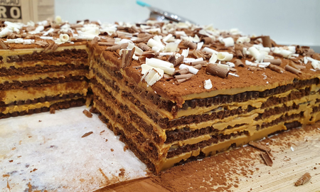 Postre de chocolate con dulce de leche: ¡un delicioso clásico! Postre de chocolate con dulce de leche: ¡un delicioso clásico!