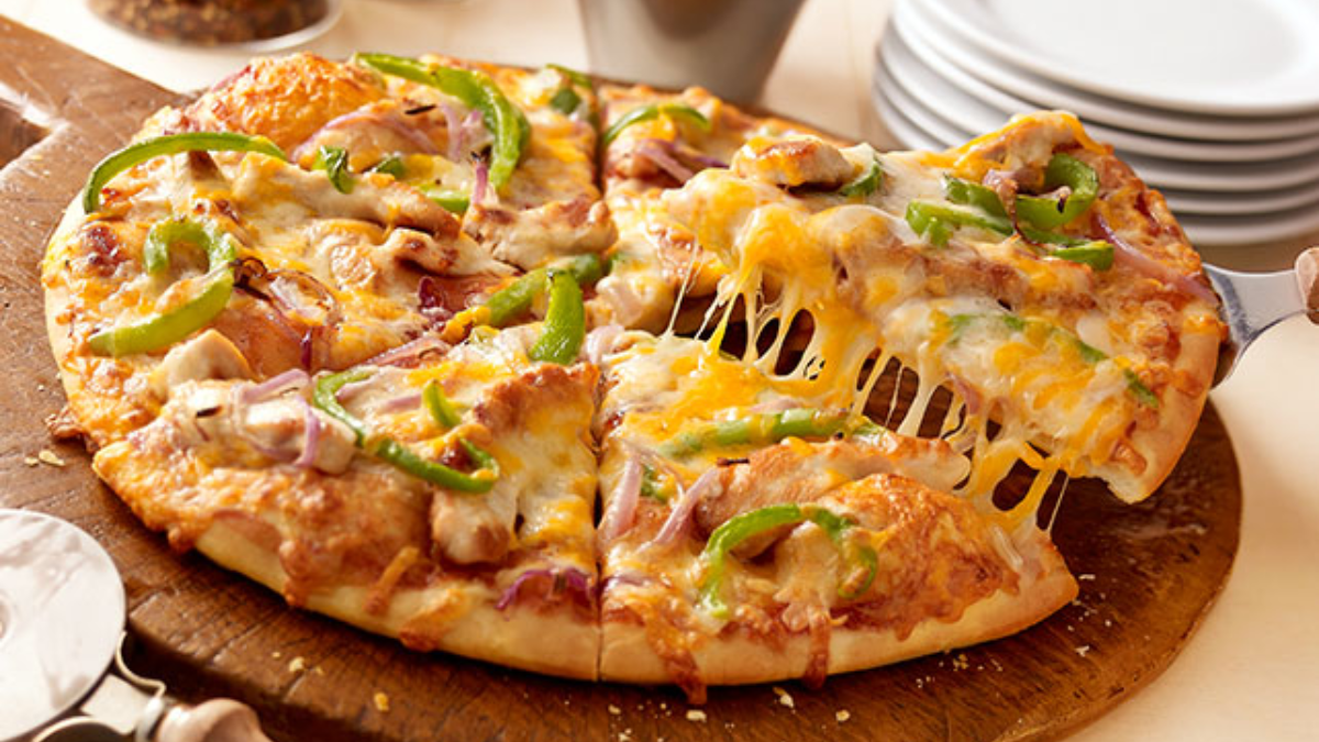 Cómo hacer la mejor pizza de pollo en casa: la receta fácil