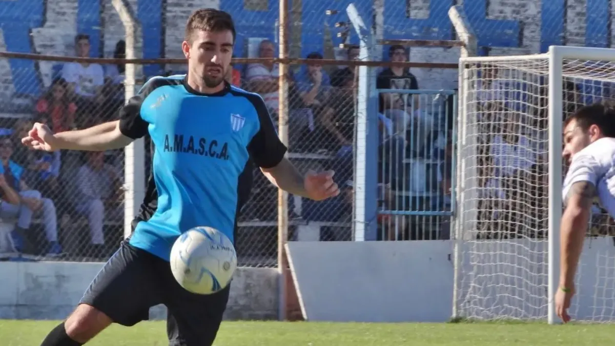 Piden rezar por la salud de un futbolista santafesino que sufrió triple fractura de cráneo.