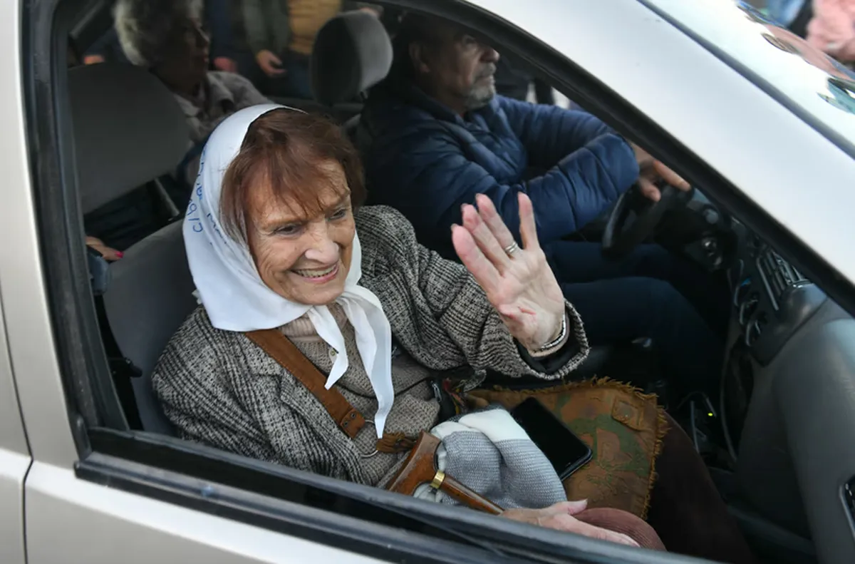 Lidia Estela Mercedes Miy Uranga, conocida entrañablemente por toda la sociedad argentina como Taty Almeida, falleció dejando un vacío irremplazable en el movimiento de derechos humanos.