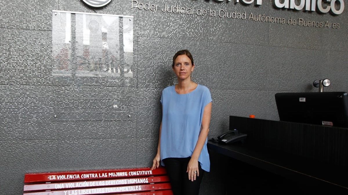 Yael Bendel es abogada. Fue Asesora General Tutelar de la Secretaría de Niñez, Adolescencia y Familia y también fue presidenta del Consejo de Derechos de Niños, Niñas y Adolescentes.