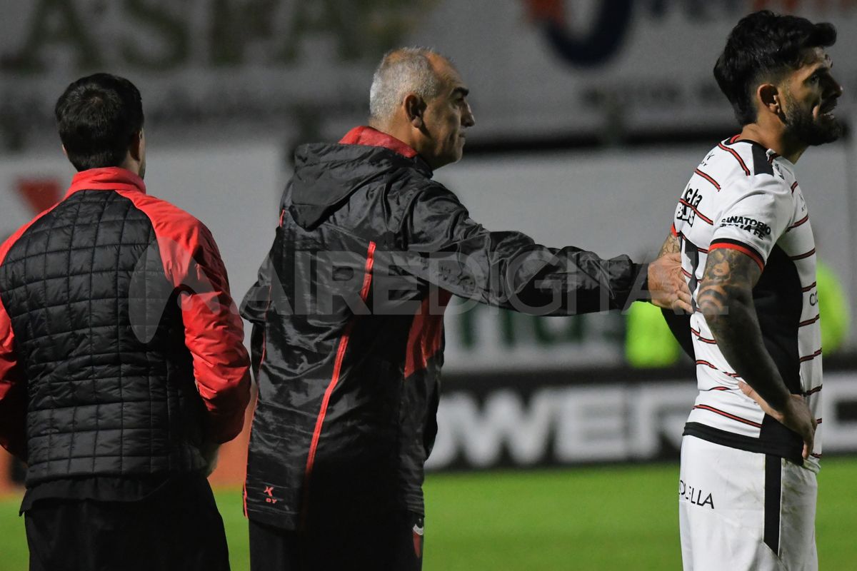 Iván Delfino mueve piezas por obligación y piensa un Colón diferente para enfrentar a Patronato.