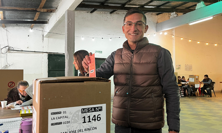 Soperez continuará la jornada recorriendo escuelas y manteniéndose en contacto con los vecinos. Soperez continuará la jornada recorriendo escuelas y manteniéndose en contacto con los vecinos.