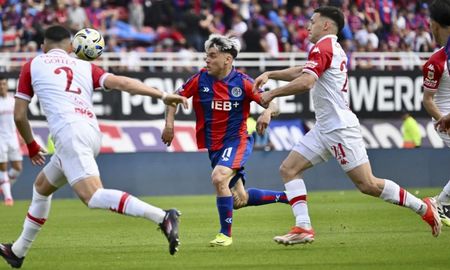 Huracán y San Lorenzo disputaron otro aburrido 0 a 0 en el Bidegain. Huracán y San Lorenzo disputaron otro aburrido 0 a 0 en el Bidegain.