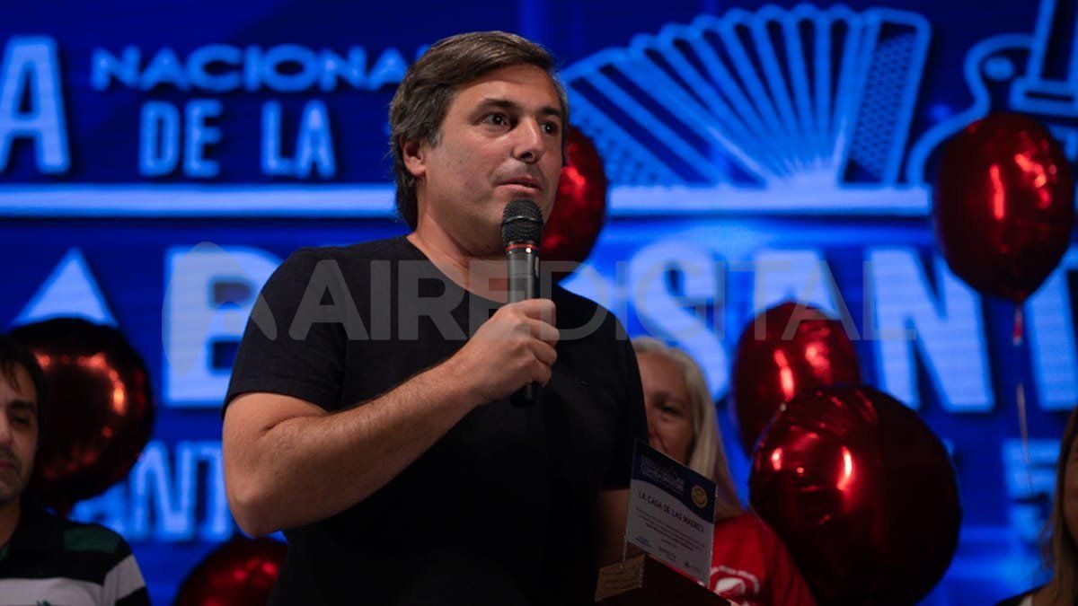 Nicolás Cabó, presidente de Ader, estuvo presente en el cierre de la Fiesta Nacional de la Cumbia Santafesina.
