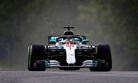 El británico Lewis Hamilton marcó el mejor tiempo en los entrenamientos libres sobre el circuito de Hungaroring. El británico Lewis Hamilton marcó el mejor tiempo en los entrenamientos libres sobre el circuito de Hungaroring.