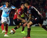 colon vendio un defensor que casi no jugo, en mas de un millon de dolares colon vendio un defensor que casi no jugo, en mas de un millon de dolares
