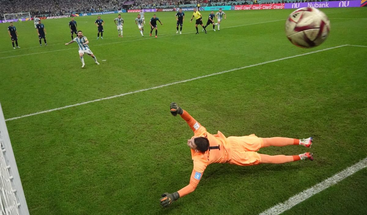 Con el primer gol contra Croacia, Lionel Messi superó a Gabriel Batistuta y es el máximo goleador argentino en mundiales.