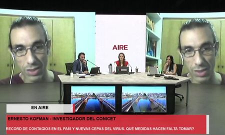 En entrevista con Aire de Santa Fe, Kofman explicó que la pérdida de la inmunidad colectiva y la presencia de las nuevas cepas dificultan los pronósticos sobre el comportamiento de la pandemia. En entrevista con Aire de Santa Fe, Kofman explicó que la pérdida de la inmunidad colectiva y la presencia de las nuevas cepas dificultan los pronósticos sobre el comportamiento de la pandemia.