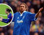 El francés Christophe Dugarry se refirió de manera repudiable sobre Messi y lo condenaron en redes sociales. Más tarde pidió disculpas por su ofensa. El francés Christophe Dugarry se refirió de manera repudiable sobre Messi y lo condenaron en redes sociales. Más tarde pidió disculpas por su ofensa.