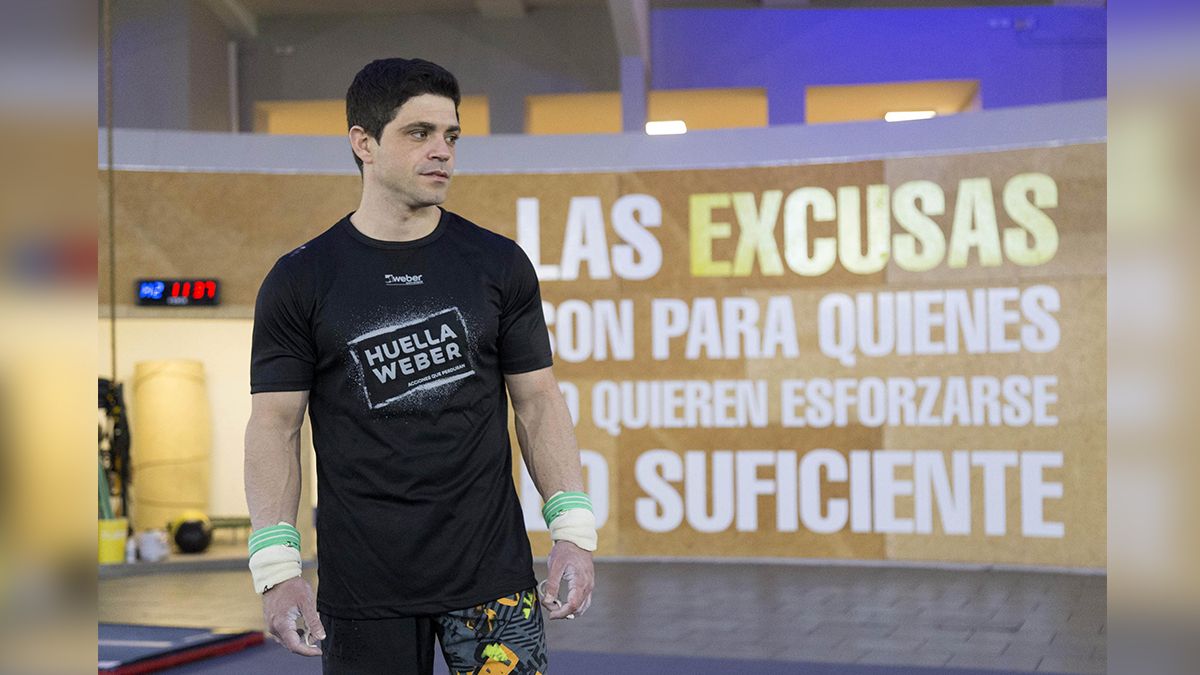 El gimnasta olímpico Federico Molinari fue denunciado por el acoso sexual de una alumna menor de edad.