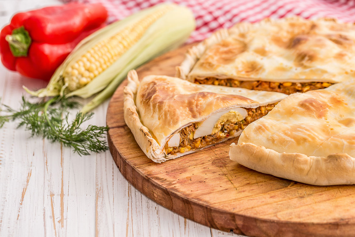 La tarta de atún es una excelente opción para sorprender a tu familia. La tarta de atún es una excelente opción para sorprender a tu familia.