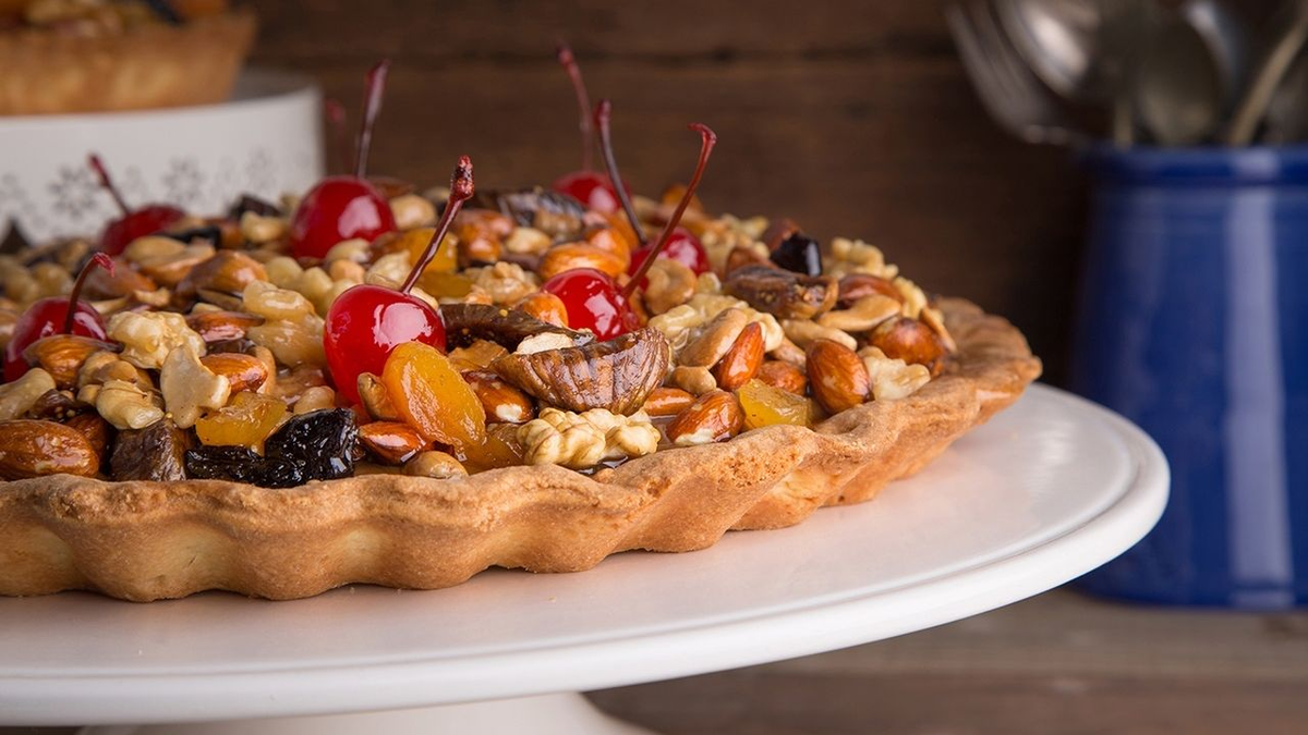 La tarta toffee de frutos secos es una excelente opción para sorprender a tus familiares o amigos. La tarta toffee de frutos secos es una excelente opción para sorprender a tus familiares o amigos.