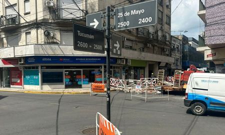 transito en el centro de santa fe: esta cortada calle tucuman, entre 25 de mayo y rivadavia transito en el centro de santa fe: esta cortada calle tucuman, entre 25 de mayo y rivadavia