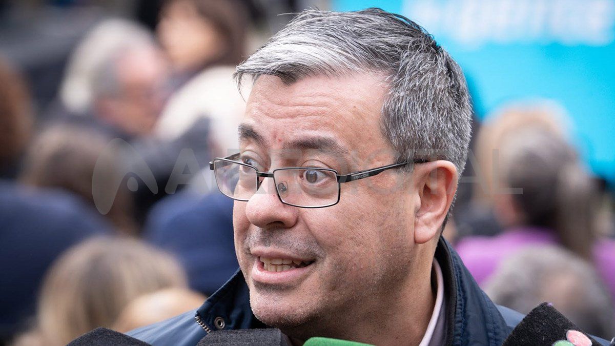 El jefe del bloque de Unión por la Patria, Germán Martínez, advirtió que “hay una especie de cepo temático al funcionamiento de las comisiones” que “no podemos permitir”. El jefe del bloque de Unión por la Patria, Germán Martínez, advirtió que “hay una especie de cepo temático al funcionamiento de las comisiones” que “no podemos permitir”.