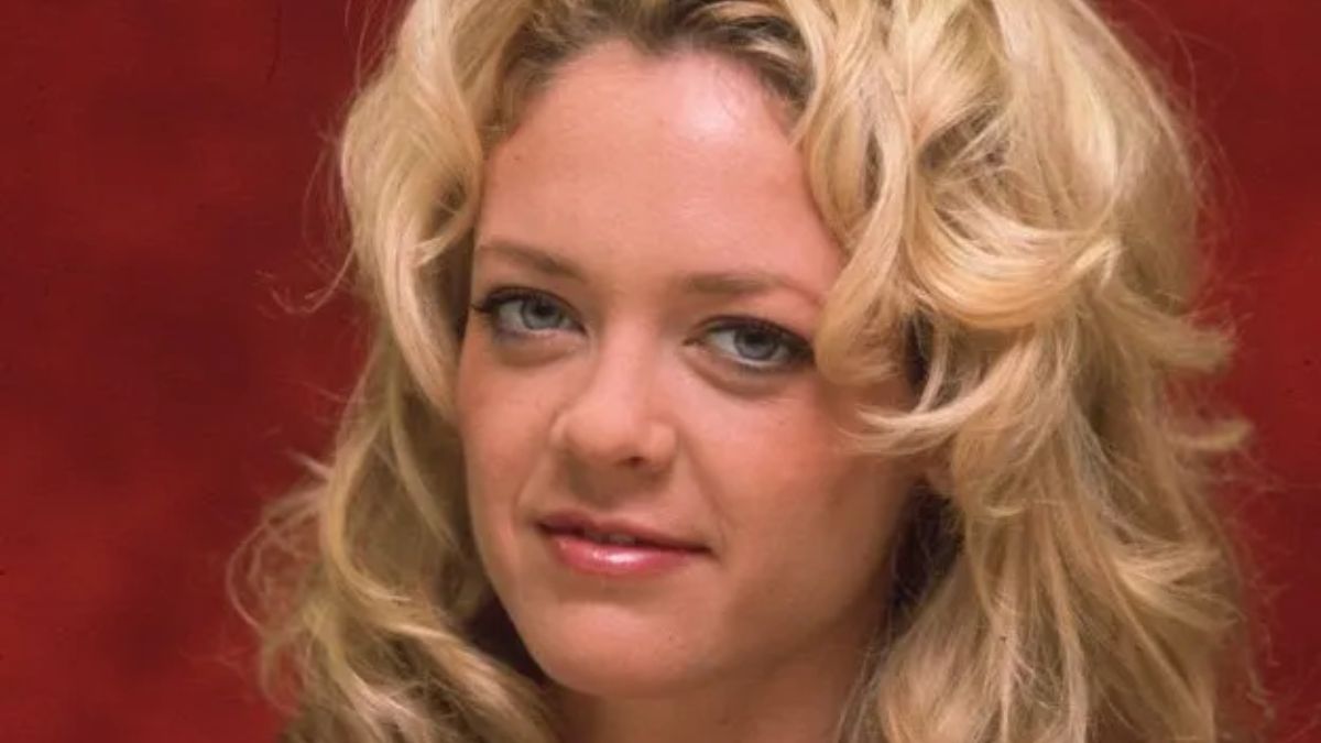 Lisa Robin Kelly murió a los 43 años. La actriz interpretó a Laurie Forman en la popular serie That '70s Show. Lisa Robin Kelly murió a los 43 años. La actriz interpretó a Laurie Forman en la popular serie That '70s Show.