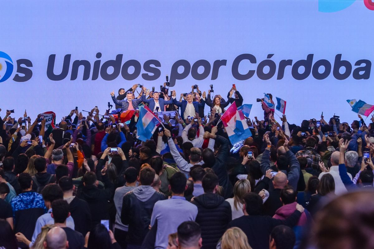 Martín Llaryora se adjudicó la victoria en Córdoba tras conocer los resultados del escrutinio provisorio. Martín Llaryora se adjudicó la victoria en Córdoba tras conocer los resultados del escrutinio provisorio.