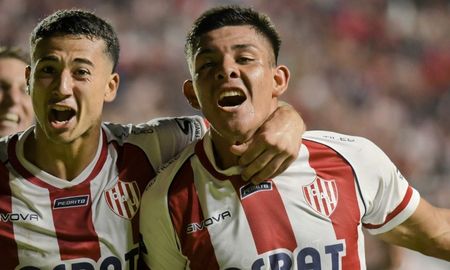 Diego Armando Díaz es duda para el duelo ante Central Córdoba debido al desmayo sufrido en el entrenamiento del sábado 4 de octubre. Diego Armando Díaz es duda para el duelo ante Central Córdoba debido al desmayo sufrido en el entrenamiento del sábado 4 de octubre.