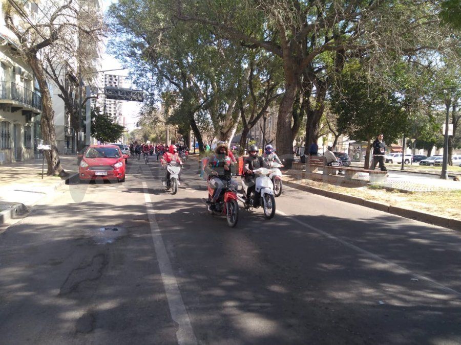 Partieron desde Bulevar y Pedro Vittori y se movilizaron en caravana.