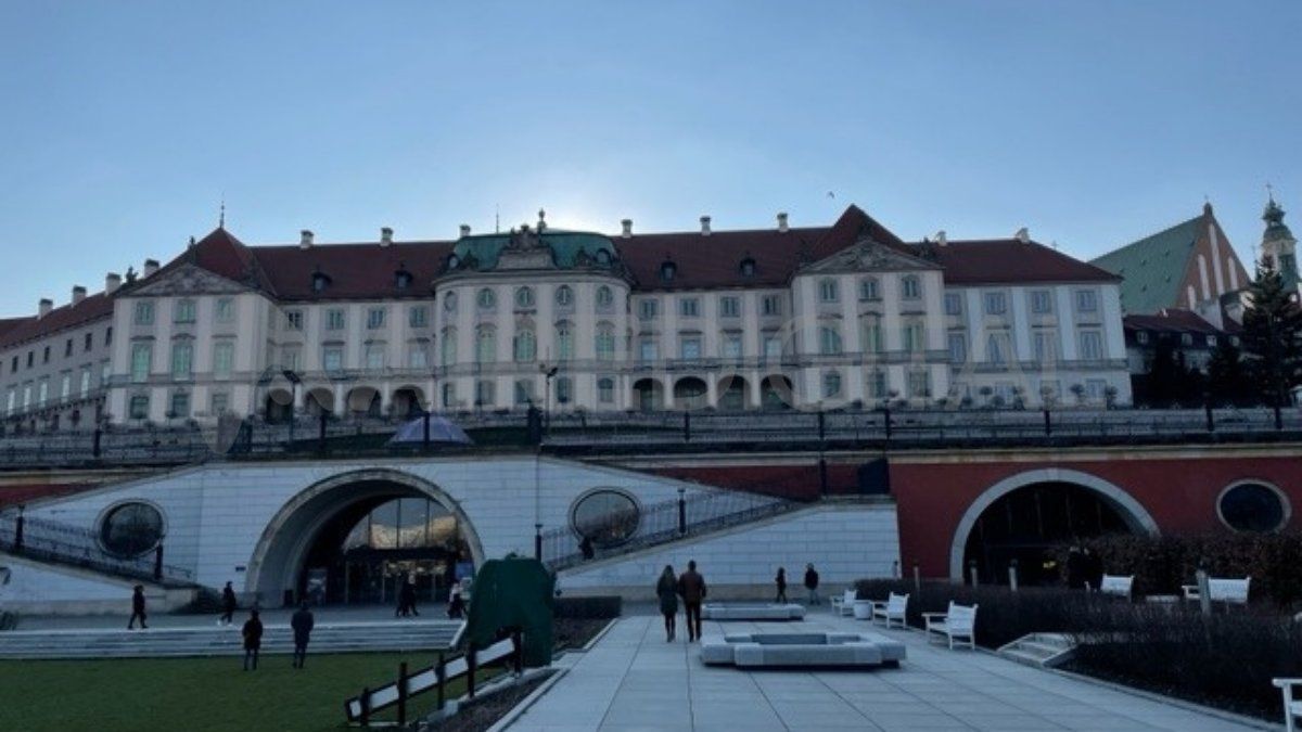 El Castillo Real de Varsovia fue destruido por los nazis y restaurado después de la Segunda Guerra Mundial.