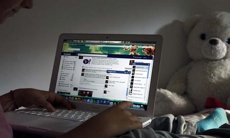 El tema no es que le compres un celular que tenga una c&aacute;mara sino hablar con tu hijo o hija sobre la decisi&oacute;n de tomarse una foto er&oacute;tica, sensual y mandarla a alguien que no conocen,afirm&oacute;.
