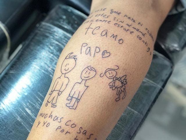 Un jugador se tatuó una carta de su hijo tras el fallecimiento de su esposa