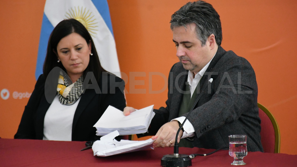La adquisición de las unidades demandó un presupuesto oficial de $ 27.300 millones. Mediante contratación directa, se compraron 100 automóviles más. La adquisición de las unidades demandó un presupuesto oficial de $ 27.300 millones. Mediante contratación directa, se compraron 100 automóviles más.