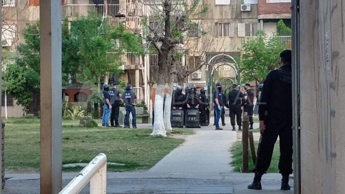 Allanamientos en el Fonavi San Jerónimo