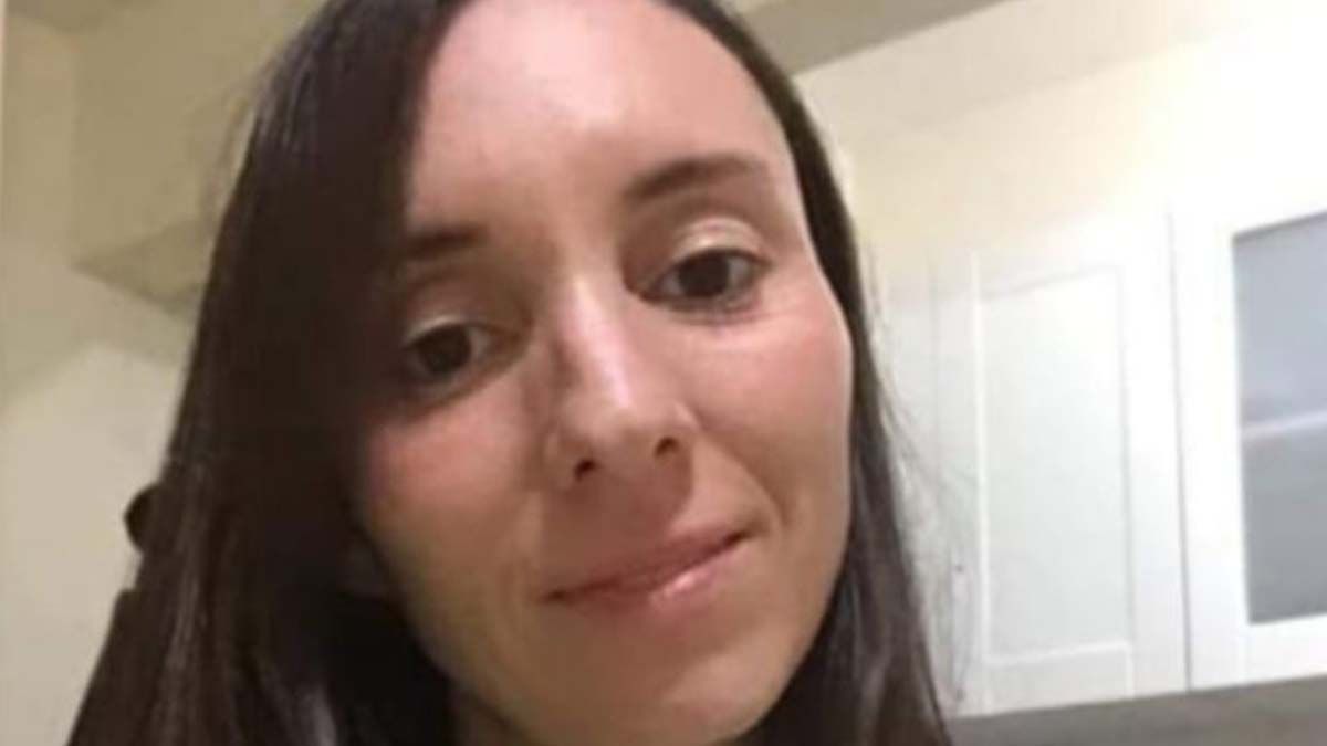 Fuentes judiciales que ayer cuando la víctima fue vista por última vez por su hija adolescente de 15 años, alrededor de las 17.30, cuando sacó a pasear a su perro. 