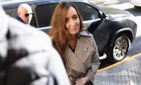 La vicepresidenta de la Nación, Victoria Villarruel, visitó este martes la ciudad de Rosario para participar de una misa en homenaje a su padre, un ex integrante de las Fuerzas Armadas. La vicepresidenta de la Nación, Victoria Villarruel, visitó este martes la ciudad de Rosario para participar de una misa en homenaje a su padre, un ex integrante de las Fuerzas Armadas.