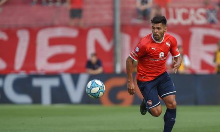 Silvio Romero se desgarró y no jugará con Independiente por lo que resta de este año y principios del 2021. Silvio Romero se desgarró y no jugará con Independiente por lo que resta de este año y principios del 2021.