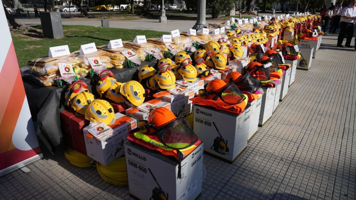 Se compró equipamiento y movilidad, con equipos de ataque 500 que son dispositivos de 600 litros de agua.