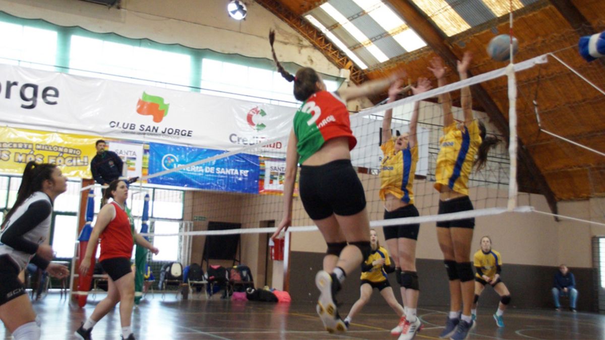 Media sanción: una ley para que haya 50% de mujeres en las comisiones directivas de los clubes de la provincia