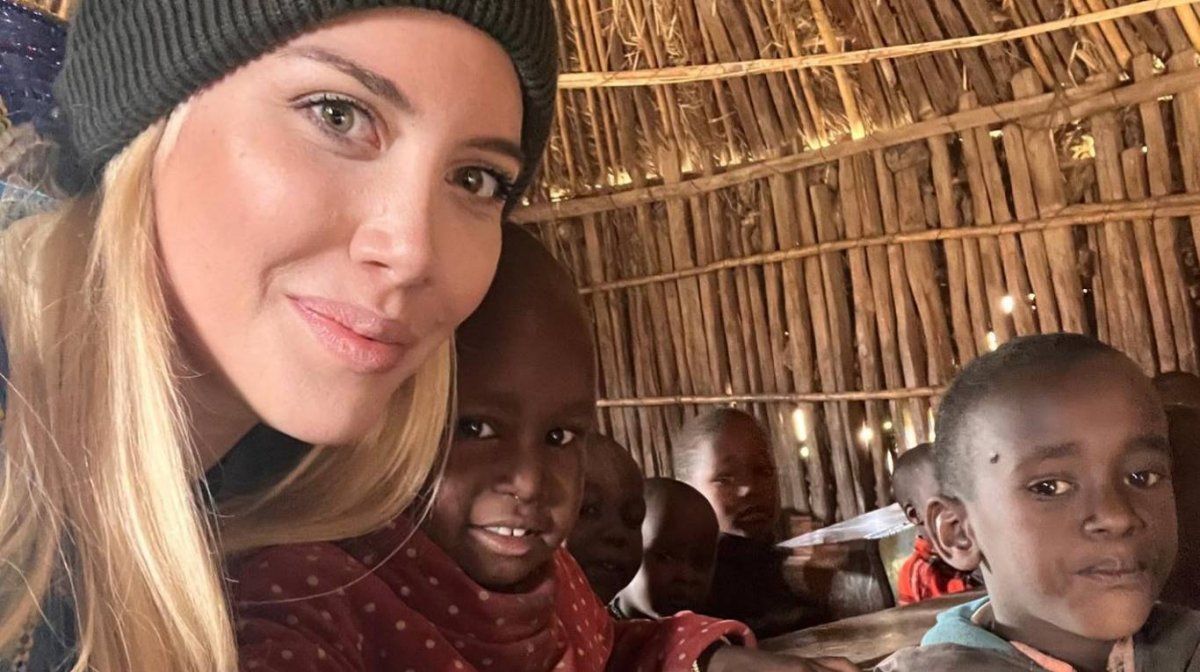 Wanda Nara visitó a nenes africanos durante su viaje de aniversario con Mauro Icardi.