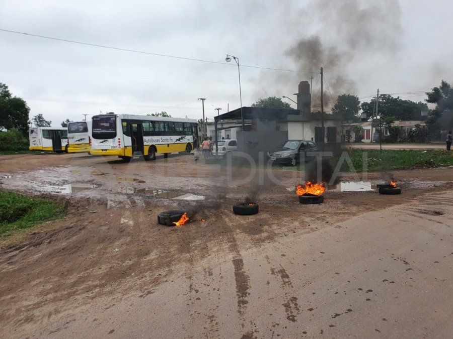 Los vecinos solicitaron al municipio y a la EPE la instalación de medidores en las viviendas.