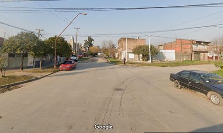 En Pasaje Leiva y Berutti, una joven cayó de su bicicleta cuando escapaba de dos ladrones.